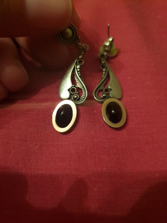 Pendientes plata, baño oro y azabache