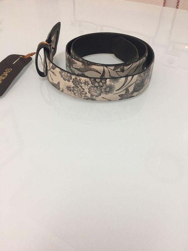 Cinturón piel marca bridas señora