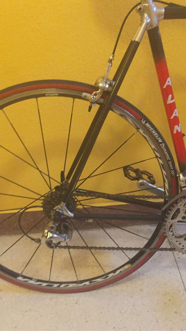 Bicicleta Alan supercarbonio espectacular