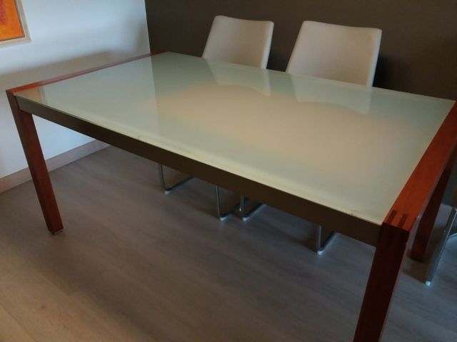 Mesa comedor extensible madera haya y cristal de segunda mano por ... Mesa comedor extensible madera haya y cristal de segunda mano por ...