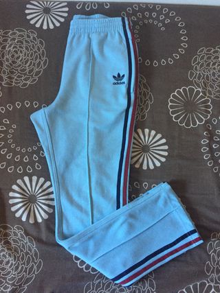 Pantalon chandal adidas originals vintage de segunda mano por 20 EUR en  Alcorcón en WALLAPOP