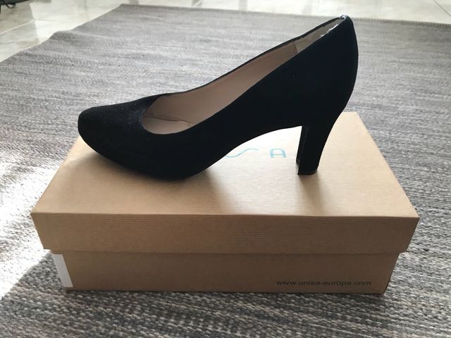 Zapatos salón negros UNISA NUEVOS