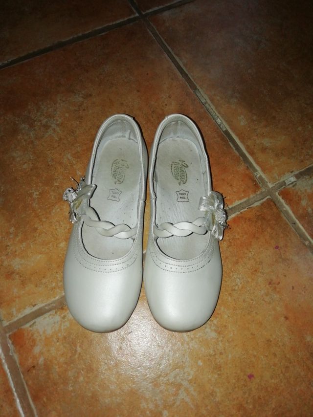 Manoletinas, Zapatos.