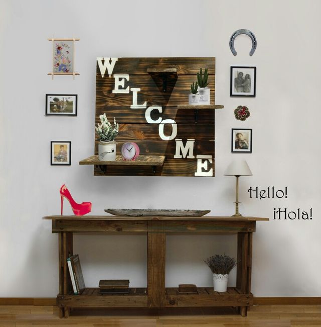 estantería de madera de pino macizo.