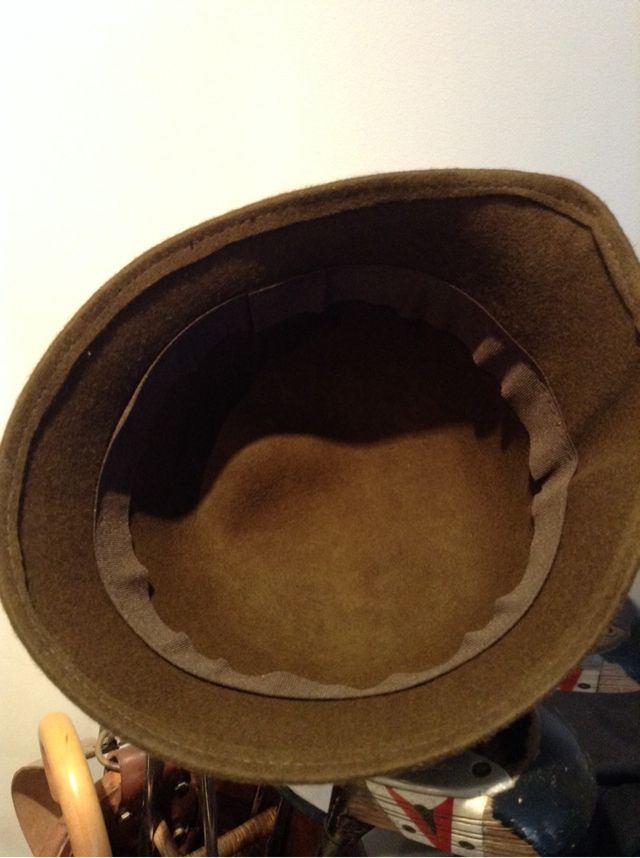 Gorro de paño duro marron