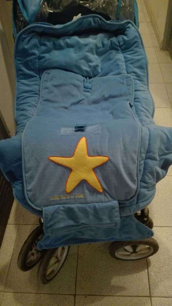 carro. agatha ruiz de la prada