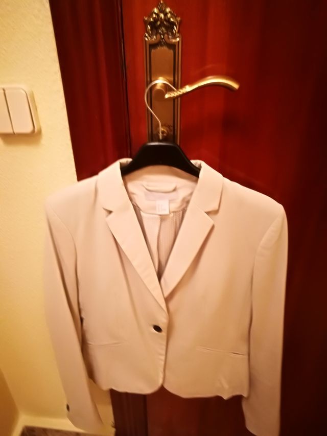 Americana color crudo