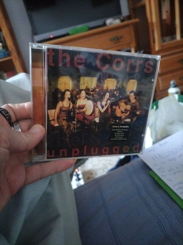 NO A 1€ The corrs Andrea corr ten feet high