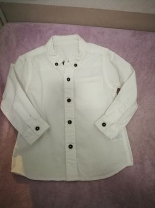 Camisa blanca bebé niño 9 12 meses de segunda mano por 4 Camisa blanca bebé niño 9 12 meses de segunda mano por 4