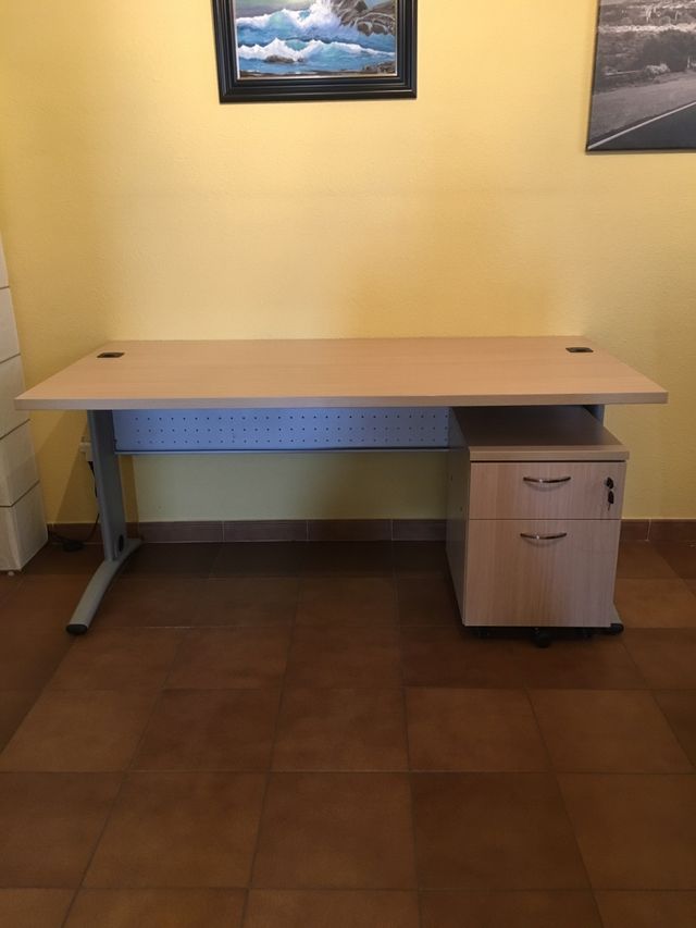 Mesa escritorio oficina con cajonera de segunda mano por 120 € en ... Mesa escritorio oficina con cajonera de segunda mano por 120 € en ...