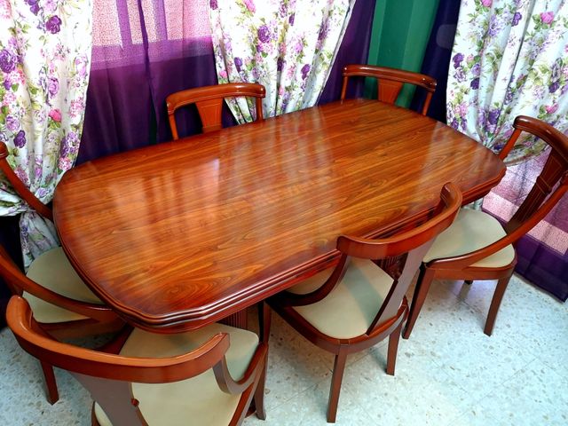 Mesa comedor vintage de segunda mano por 100 € en Málaga en WALLAPOP Mesa comedor vintage de segunda mano por 100 € en Málaga en WALLAPOP