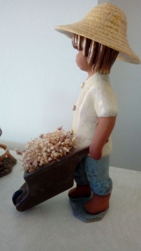 figura decorativa cerámica