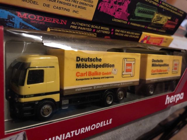 Camió Herpa 1/87