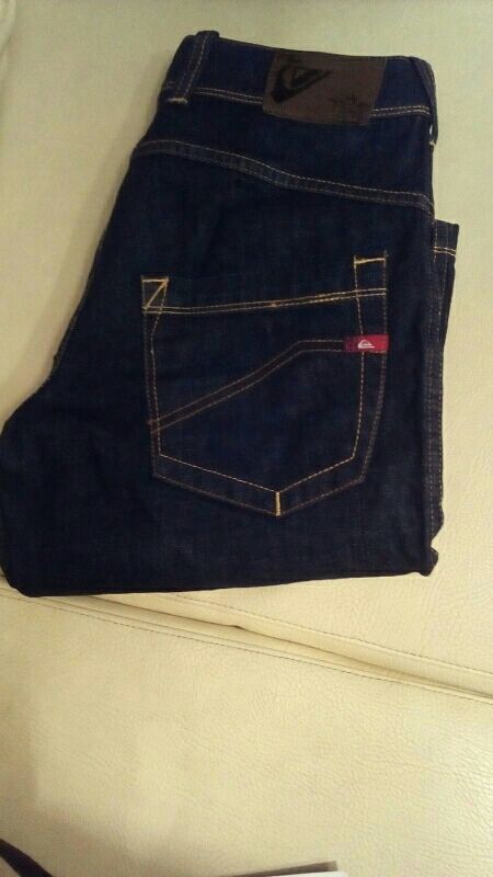Pantalon vaquero talla 14 años ,Quick Silver.