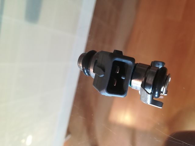 inyector combustible Renault