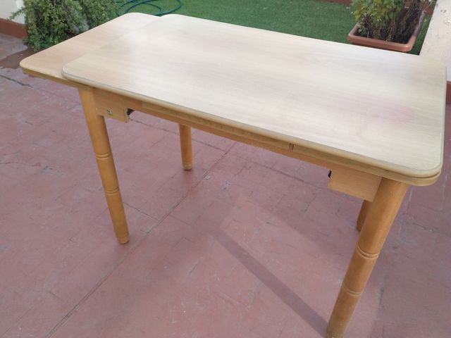 Mesa cocina de segunda mano por 20 € en Zaragoza en WALLAPOP Mesa cocina de segunda mano por 20 € en Zaragoza en WALLAPOP