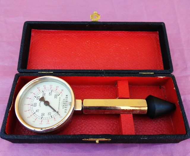 2 Medidores de presion antiguos en caja original