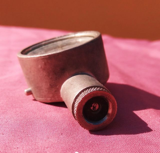 2 Medidores de presion antiguos en caja original