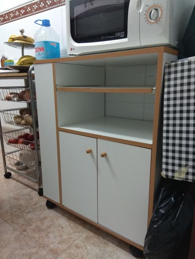 Mueble cocina y microondas de segunda mano por 60 € en Rubí en WALLAPOP Mueble cocina y microondas de segunda mano por 60 € en Rubí en WALLAPOP