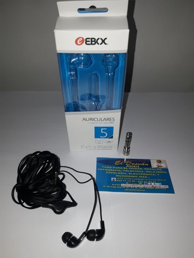 AURICULARES CON 5M DE CABLE Y CONTROL DE VOLUMEN