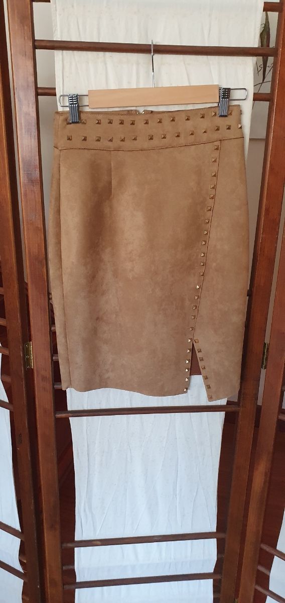 Falda elastica T-2 a estrenar de ante