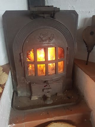 Estufa de leña antigua de segunda mano en WALLAPOP
