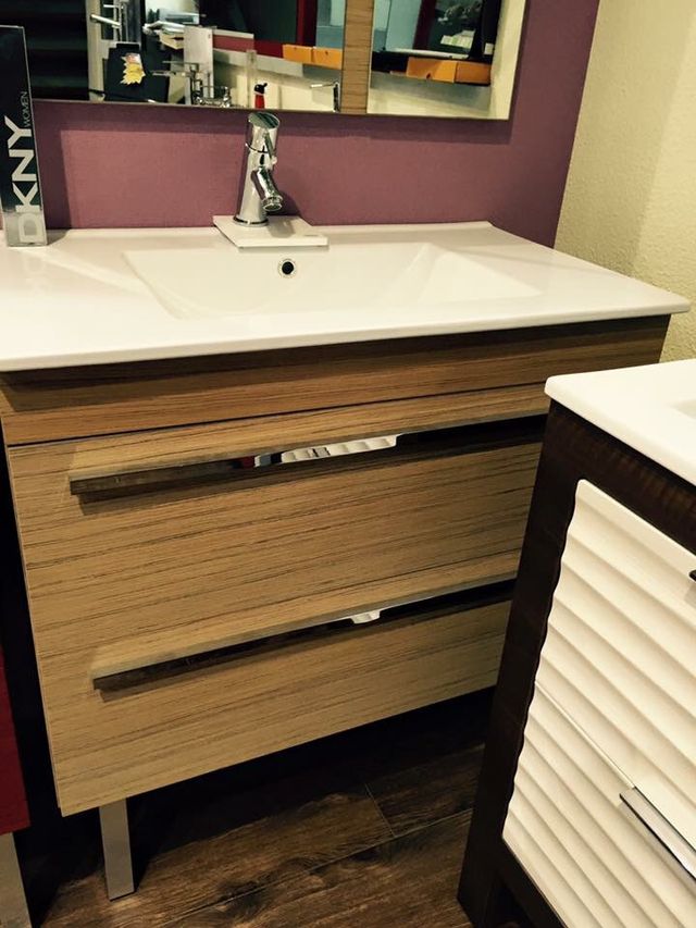 Mueble de baño roble de 80cm nuevo de segunda mano por 490 € en Bilbao