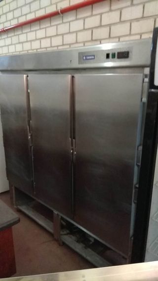 Armario frigorífico de segunda mano en WALLAPOP