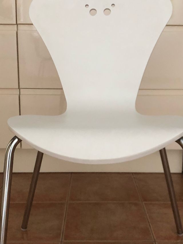 Sillas de cocina diseño de segunda mano por 75 € en Laukariz en WALLAPOP Sillas de cocina diseño de segunda mano por 75 € en Laukariz en WALLAPOP