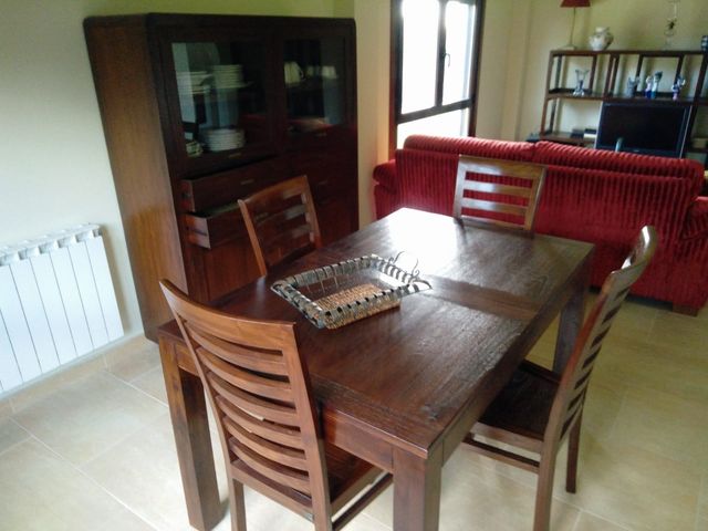 Conjunto comedor completo madera de segunda mano por 790 € en ... Conjunto comedor completo madera de segunda mano por 790 € en ...