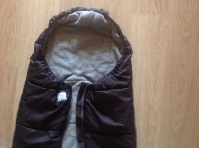 Sac Cotxet Red Castle. Color Negre. Com Nou. Unive