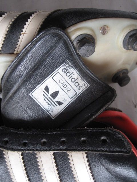 Autorización Estribillo hemisferio Botas de fútbol antiguas cuero modelo Adidas Cádiz de segunda mano por 160 € en Sampil en WALLAPOP Autorización Estribillo hemisferio Botas de fútbol antiguas cuero modelo Adidas Cádiz de segunda mano por 160 € en Sampil en WALLAPOP