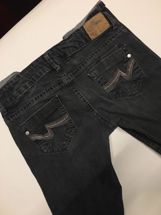 Pantalón vaquero. Talla 13-14 años. 164 ctms