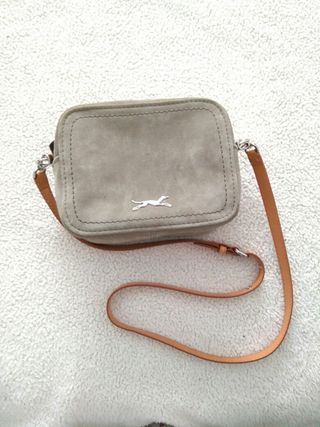 Bolso BIMBA Y LOLA serraje (piel). Auténtico de segunda mano por 52 EUR en  Melide en WALLAPOP