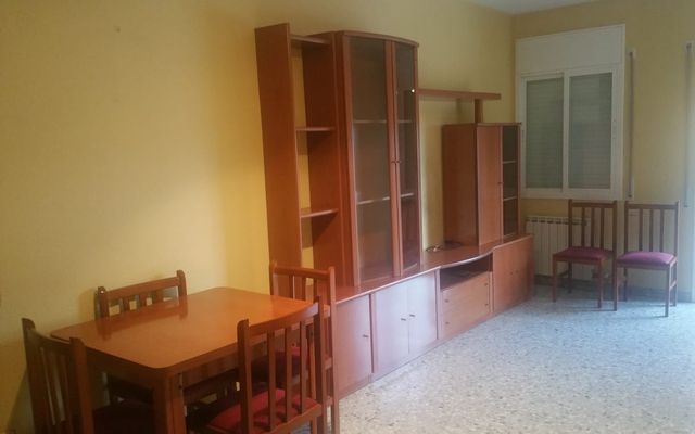 Mobiliario comedor de segunda mano por 115 € en Sabadell en WALLAPOP Mobiliario comedor de segunda mano por 115 € en Sabadell en WALLAPOP