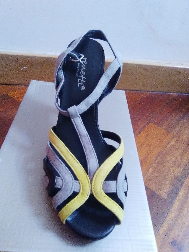 sandalias piel con tacón talla 40