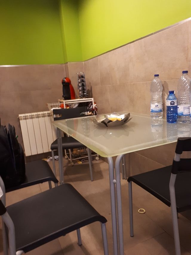 Mesa cocina cristal, Ikea de segunda mano por 50 € en Sant Vicenç de ... Mesa cocina cristal, Ikea de segunda mano por 50 € en Sant Vicenç de ...