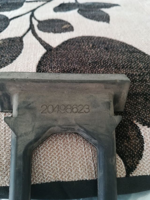 goma sujeción guardabarros volvo