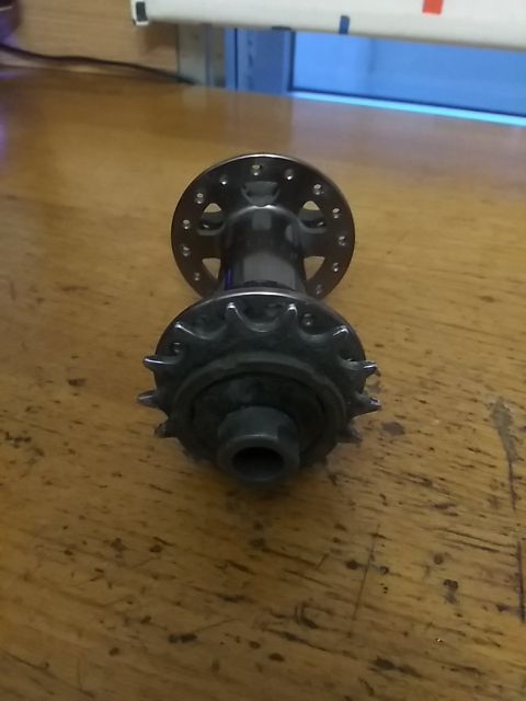 Buje dirt street eje pasante 32 radios