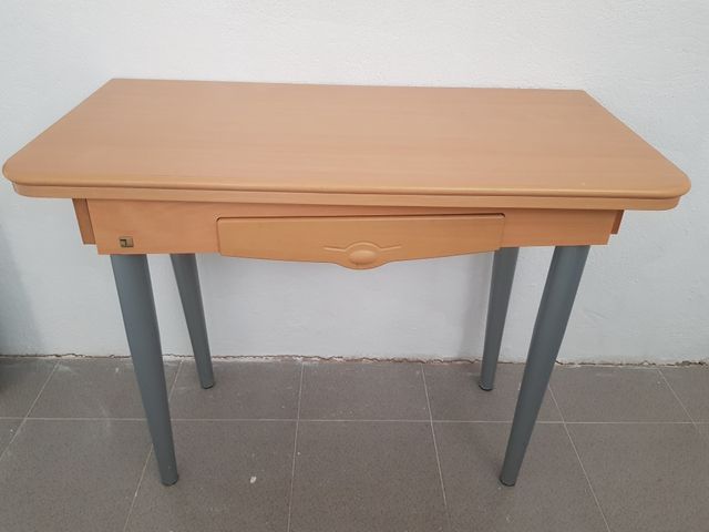 Mesa de cocina Cancio de segunda mano por 60 € en Madrid en WALLAPOP Mesa de cocina Cancio de segunda mano por 60 € en Madrid en WALLAPOP
