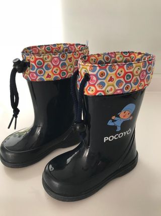 REBAJA: Botas de agua niño talla 24 Pocoyo de segunda mano por 8 EUR en  Tres Cantos en WALLAPOP