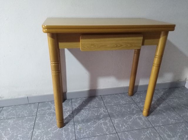 Mesa plegable de cocina de segunda mano por 45 € en Mont-Ras en WALLAPOP Mesa plegable de cocina de segunda mano por 45 € en Mont-Ras en WALLAPOP