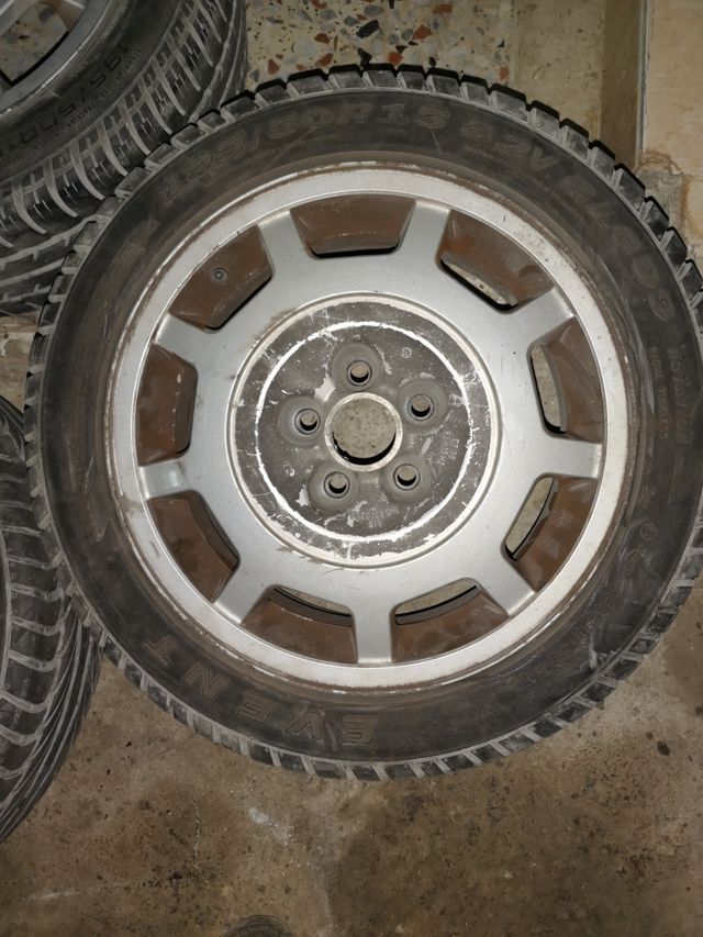 llantas en 15 volwaguen golf III 5 tornillo