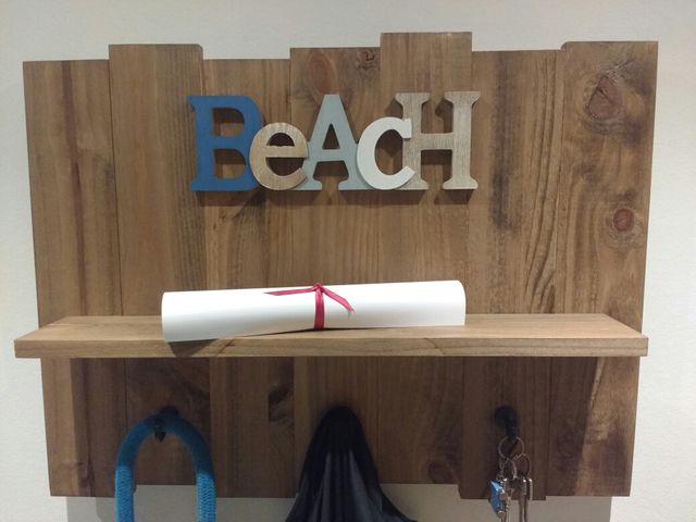 estantería nueva, en madera de abeto macizo