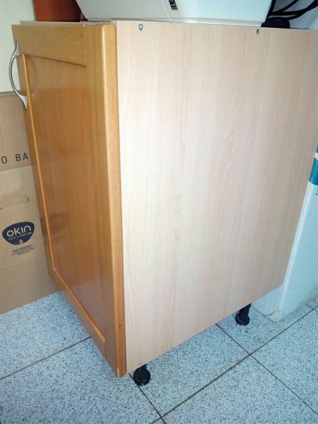 Armario cocina de segunda mano por 22 € en Cal Cego en WALLAPOP