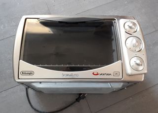 Horno Delonghi 2000w. de segunda mano por 70 EUR en Barcelona en WALLAPOP