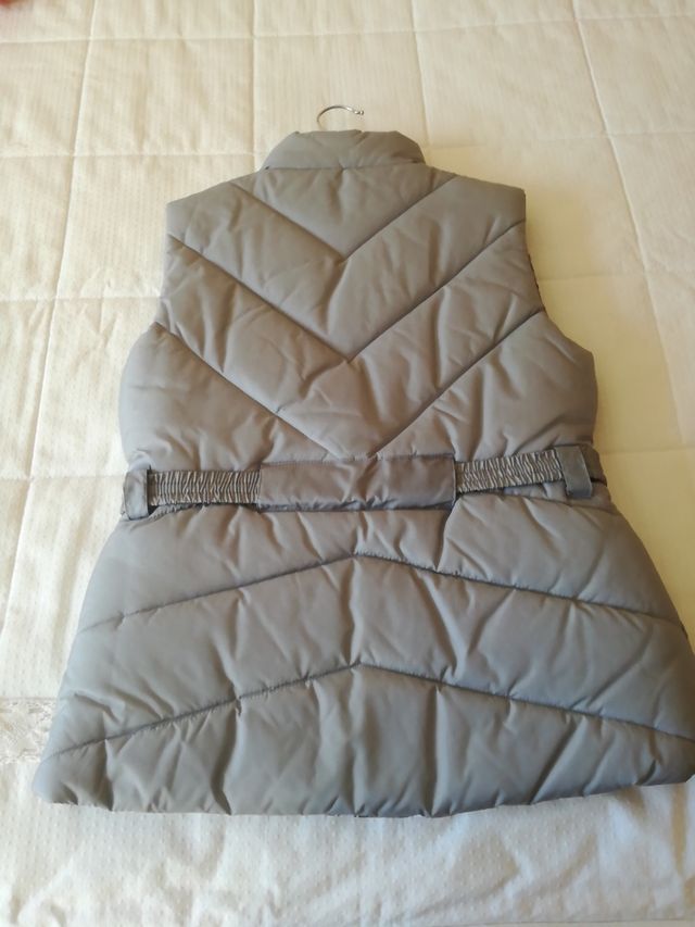 chaleco sin apenas uso, reversible
