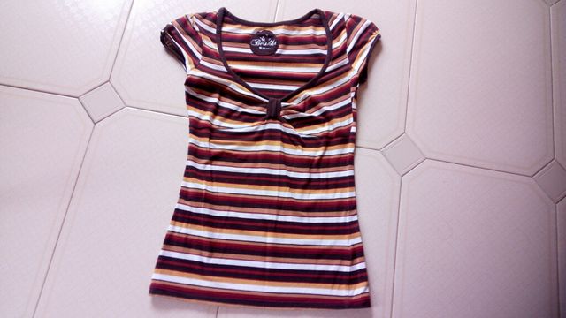 Camiseta Berska. Talla M.