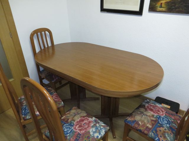MESA COMEDOR + SILLAS de segunda mano por 150 € en Valencia en WALLAPOP MESA COMEDOR + SILLAS de segunda mano por 150 € en Valencia en WALLAPOP