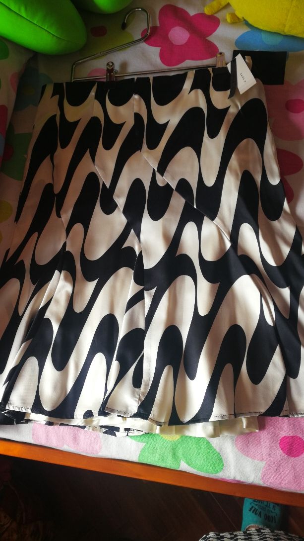 FALDA SEDA ZARA SIN ESTRENAR